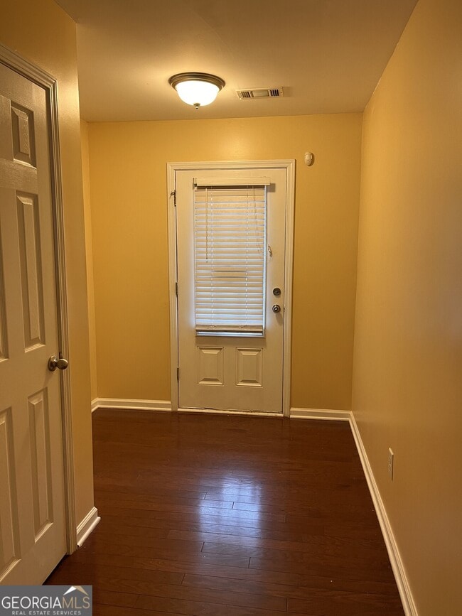 Photo - 2395 Mayfair Dr