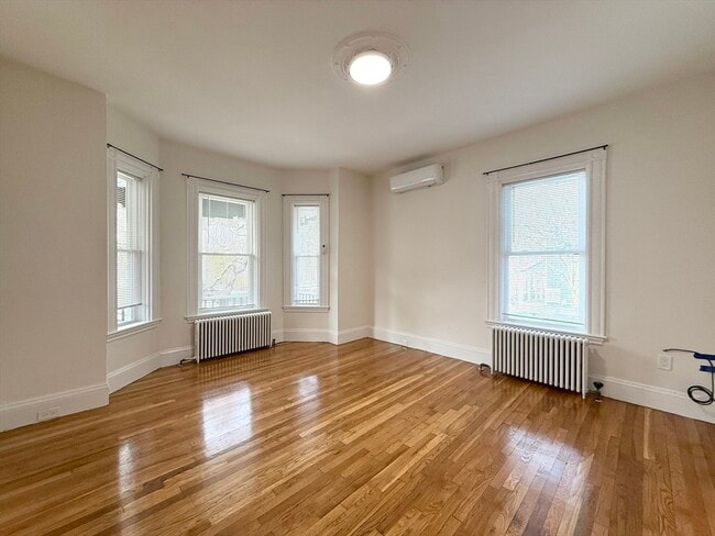 Photo - 60 Park St Unit 3