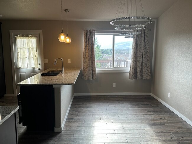 Photo - 5810 Garmish Rd