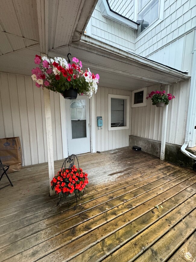 Photo - 3-8 Peel St Barrie Ontario L4M 3K8 Unit 3