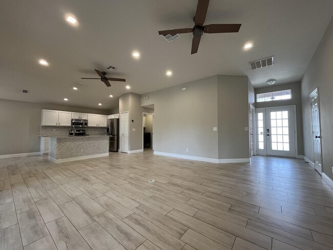 Photo - 3022 Bay Laurel Cir S