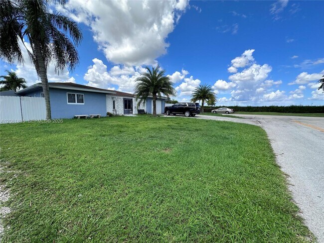 Photo - 7190 SW 13th St