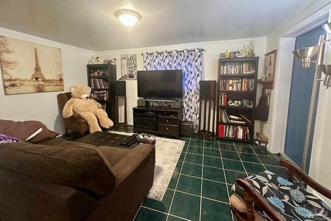 Photo - 6774 Harvell St