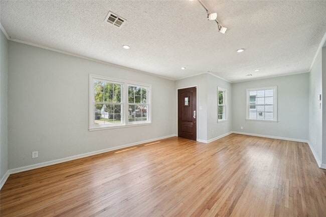 Photo - 1417 S Quebec Ave