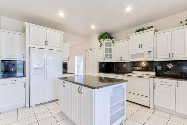 Photo - 4905 Lake Cecile Dr