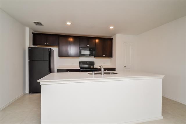 Photo - 122 Lemongrass Dr