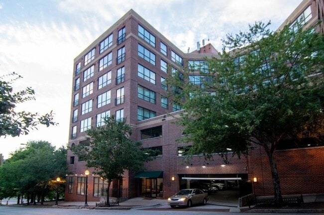 Building Photo - Spacious, beautiful loft with separate bedroom and office for rent in Downtown Atlanta