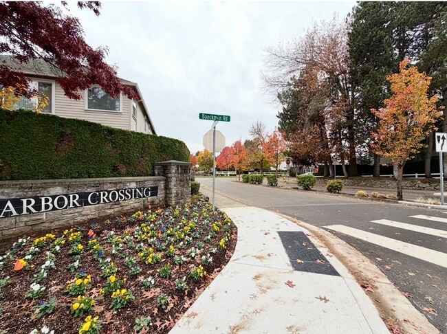 Photo - Beautiful Home in the Sought After Arbor Crossing Subdivision~ Soaring Windows with Great Natural...