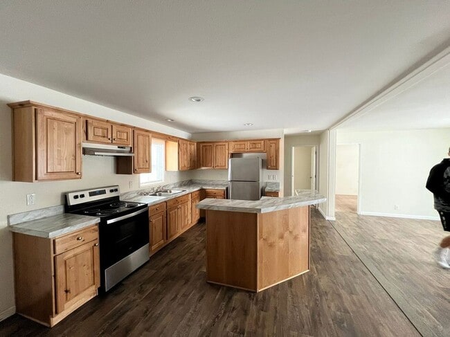 Photo - 2105 13th St