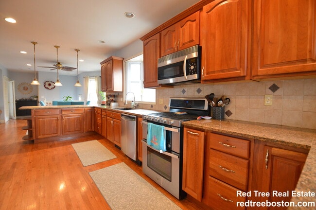 Photo - 26 Garnet Rd Unit 2