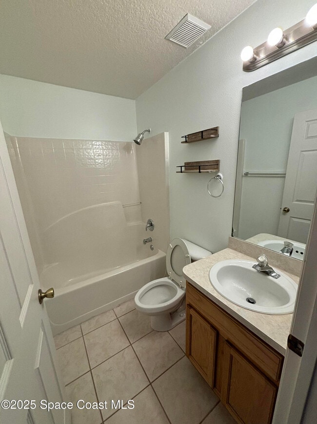 Photo - 1090 Early Dr NW