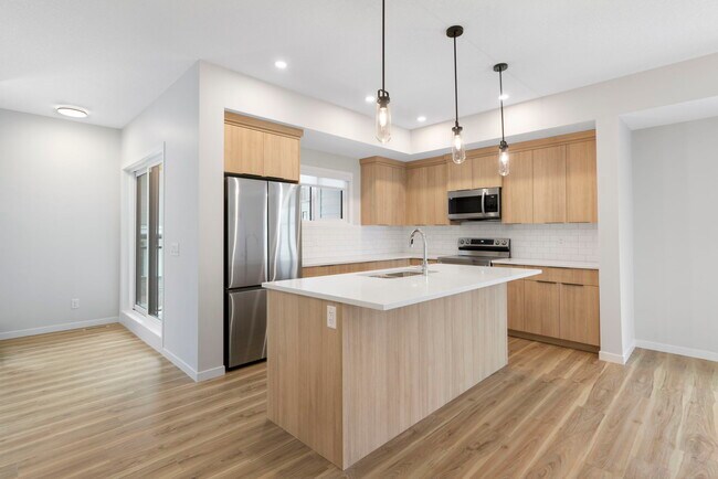 Photo - 42 Cranbrook Common SE