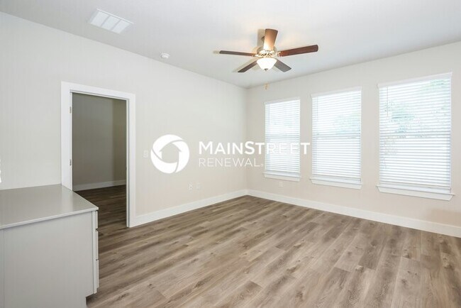 Photo - 3 Bedroom Pet-Friendly Home in Deland, FL ...