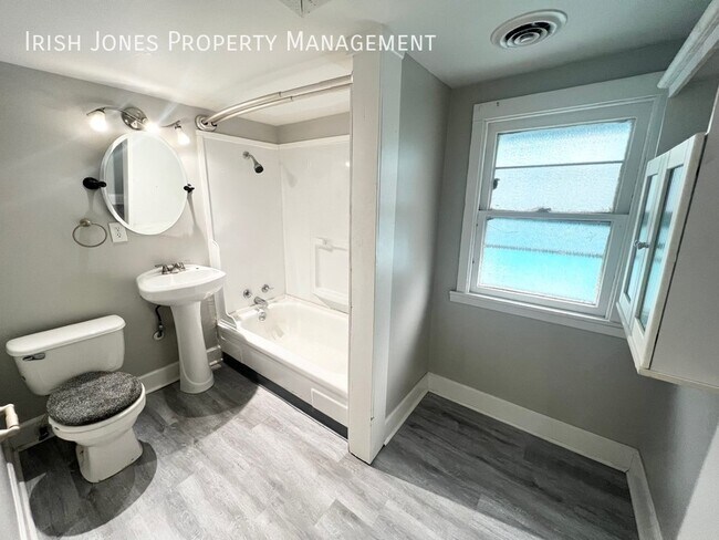 Photo - 192 Bird Ave Unit Apt. 2