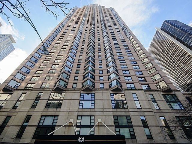 Building Photo - 401 E Ontario St Unit 410 Rental