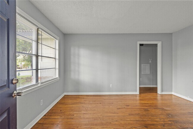 Photo - 7450 Lakewood Dr