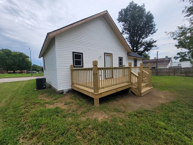 Photo - 813 Harlan St