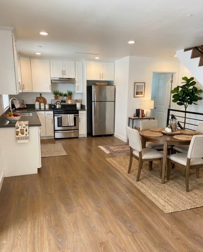 Photo - 11514 Emelita St