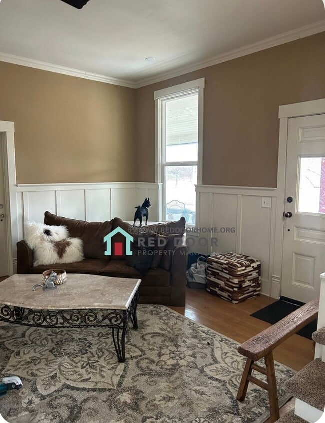 Photo - 400 6th Ave N