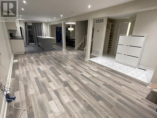 Photo - 45 Raleigh Crescent