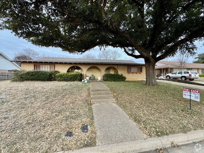 Building Photo - Duplex Rental