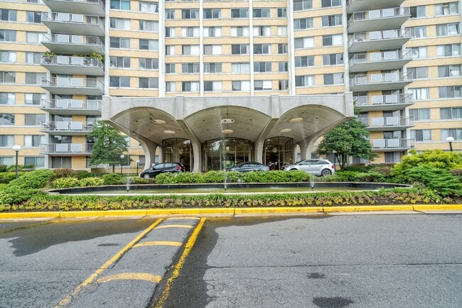 Photo - Stunning 1 Bed 1 Bath Condo In Popular Hig...