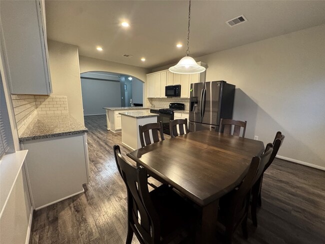 Photo - 10435 Moraine Lake Dr