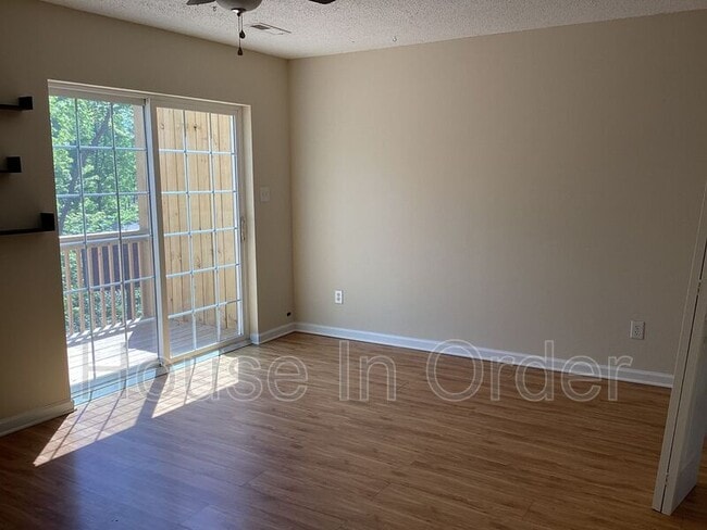 Photo - 187 Weston Rd