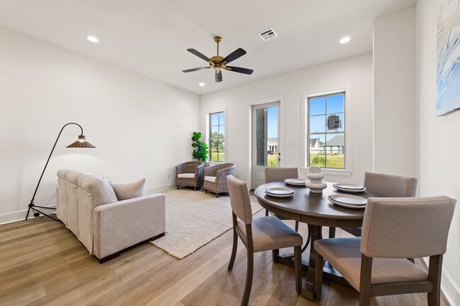 Photo - 315 Sandstone Ave