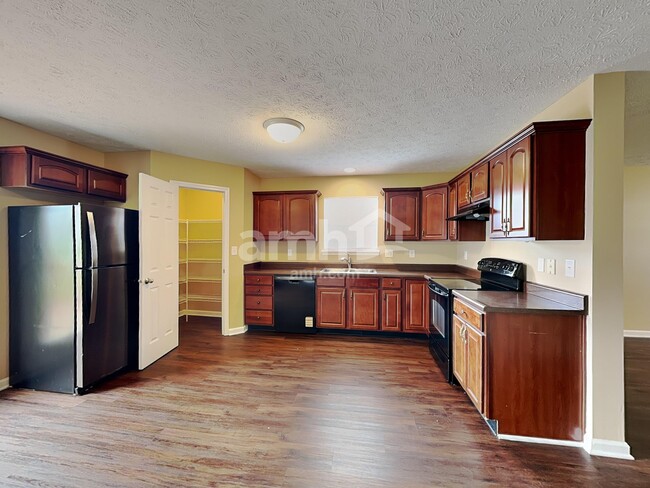 Photo - 942 Sheets Ct