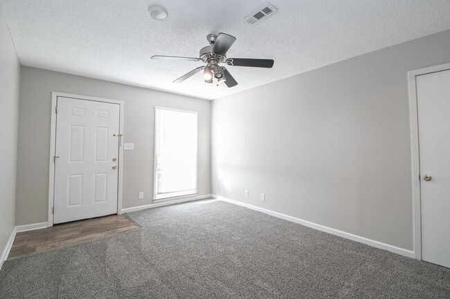 Photo - 3055 Woody Ln