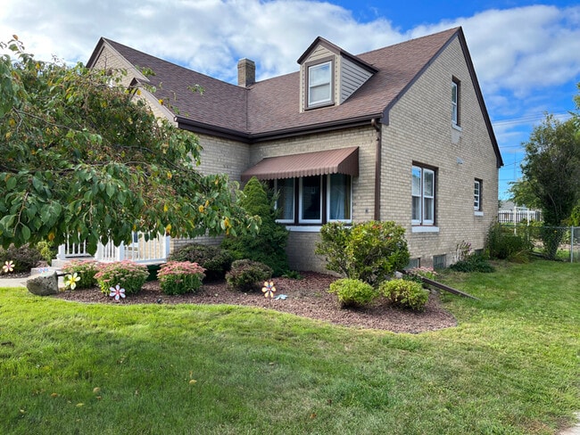 Building Photo - 1714 Waldo Blvd