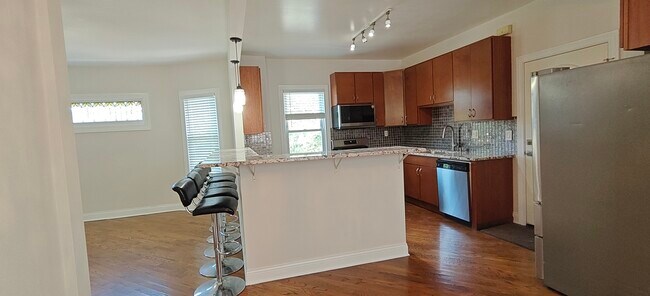 Photo - 4222 N Laramie Ave Unit 2