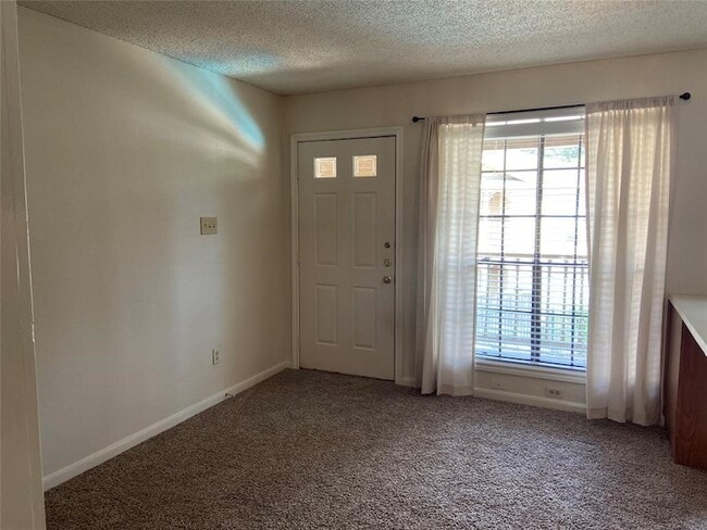 Photo - 1311 Antoine Dr Unit 180