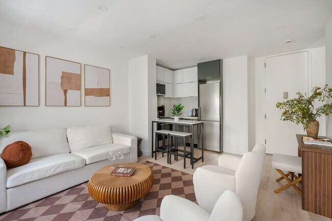317w E 14th St Unit SI ID1295150P