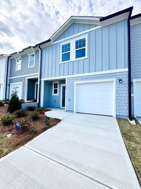 Building Photo - 502 Robson Dr