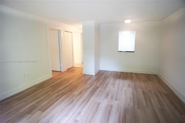 Photo - 1740 NW N River Dr Unit 323