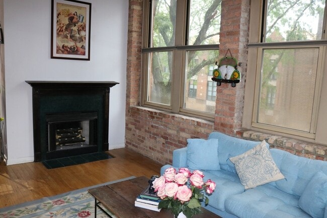 Photo - 2510 N Wayne Ave Unit 211