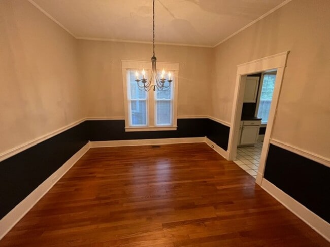 Photo - 104 S Walnut St