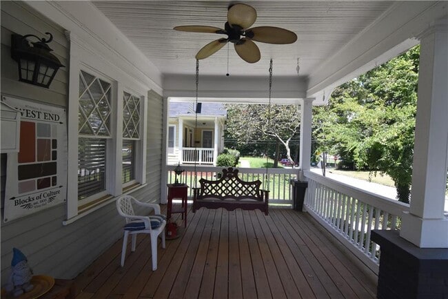 Photo - 375 Atwood St SW