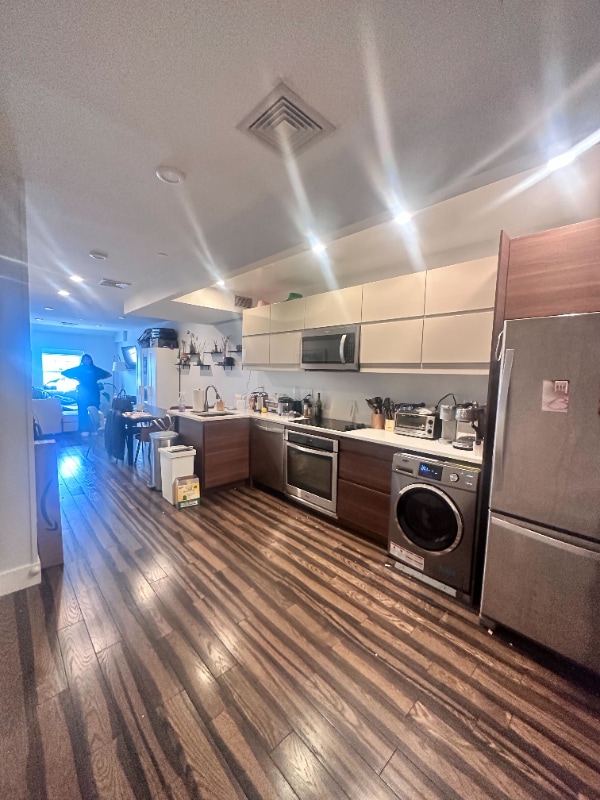 Photo - 42 Peck Slip Unit Apt 4