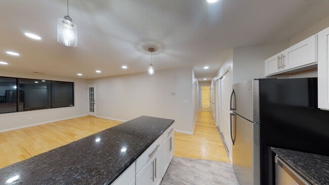Photo - Spacious 2 Bedroom Condo with 2 Bathrooms! Unit 465 Whalley Ave - E