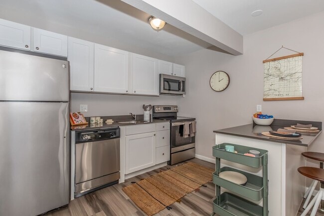 Photo - Aqua Apartments