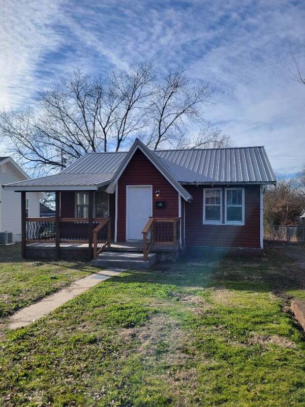 526 S St Charles Ave Rental House Rental in Joplin, MO