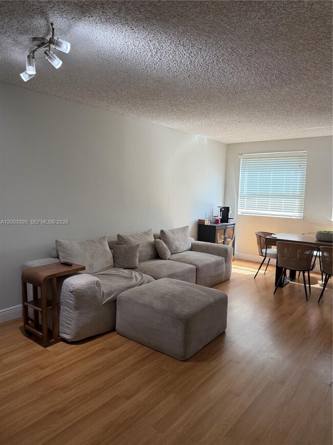 Photo - 8120 Geneva Ct Unit 151