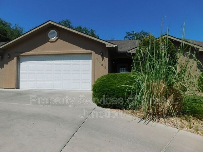 Building Photo - 3006 1/2 Oakwood Drive Unit 4B Rental