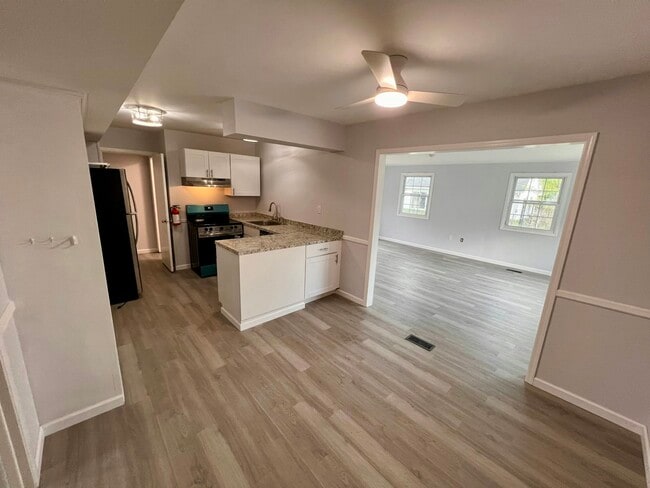 Photo - 8 Marboro Ln