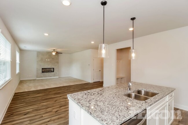 Photo - 25 Leyland Ct