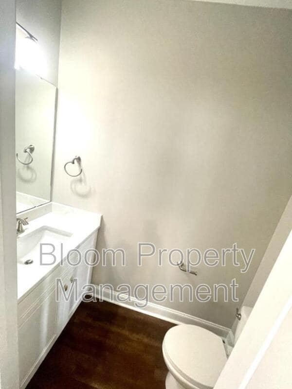 Photo - 1711 Sparkleberry Ln