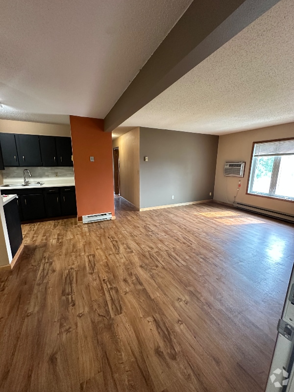 Building Photo - 103 Cottonwood Ave N Rental